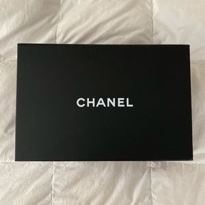 Chanel Magnetic small box